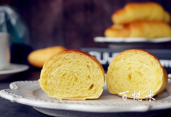 教你用芒果做面包，香甜可口，一下子能吃掉3個